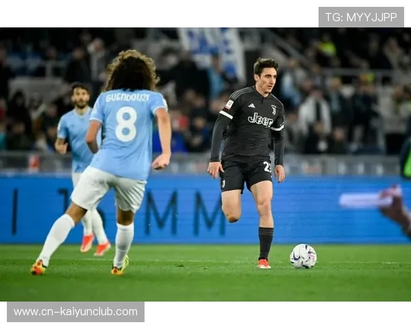 尤文角球机会多次造成门前混战：战术洞察与现场魅力