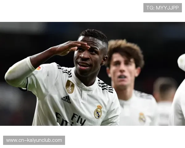 维尼修斯弧顶世界波皇马主场狂欢 维尼修斯弧顶世界波皇马主场狂欢